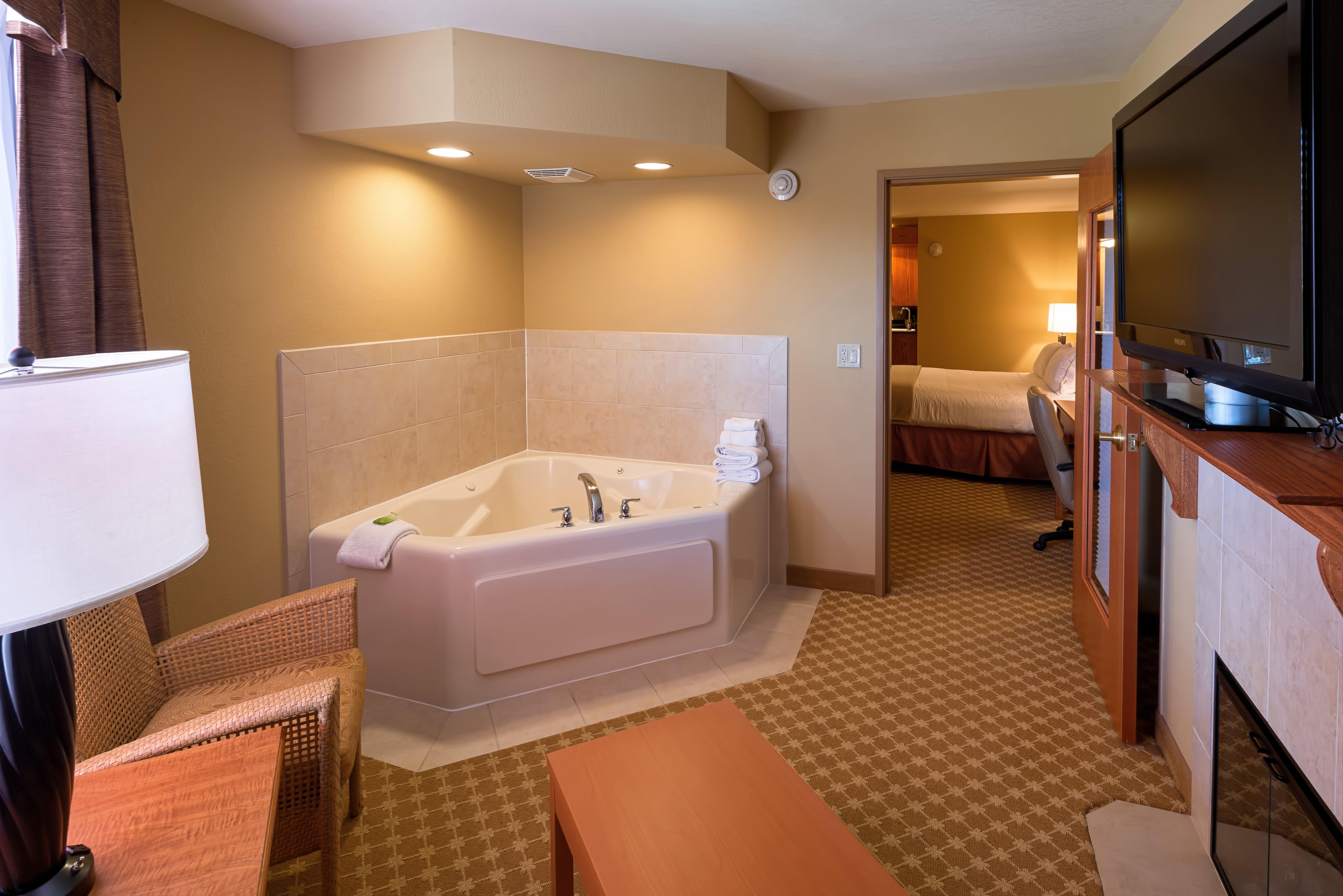 Holiday Inn Express Hotel & Suites Chicago West Roselle By Ihg Buitenkant foto