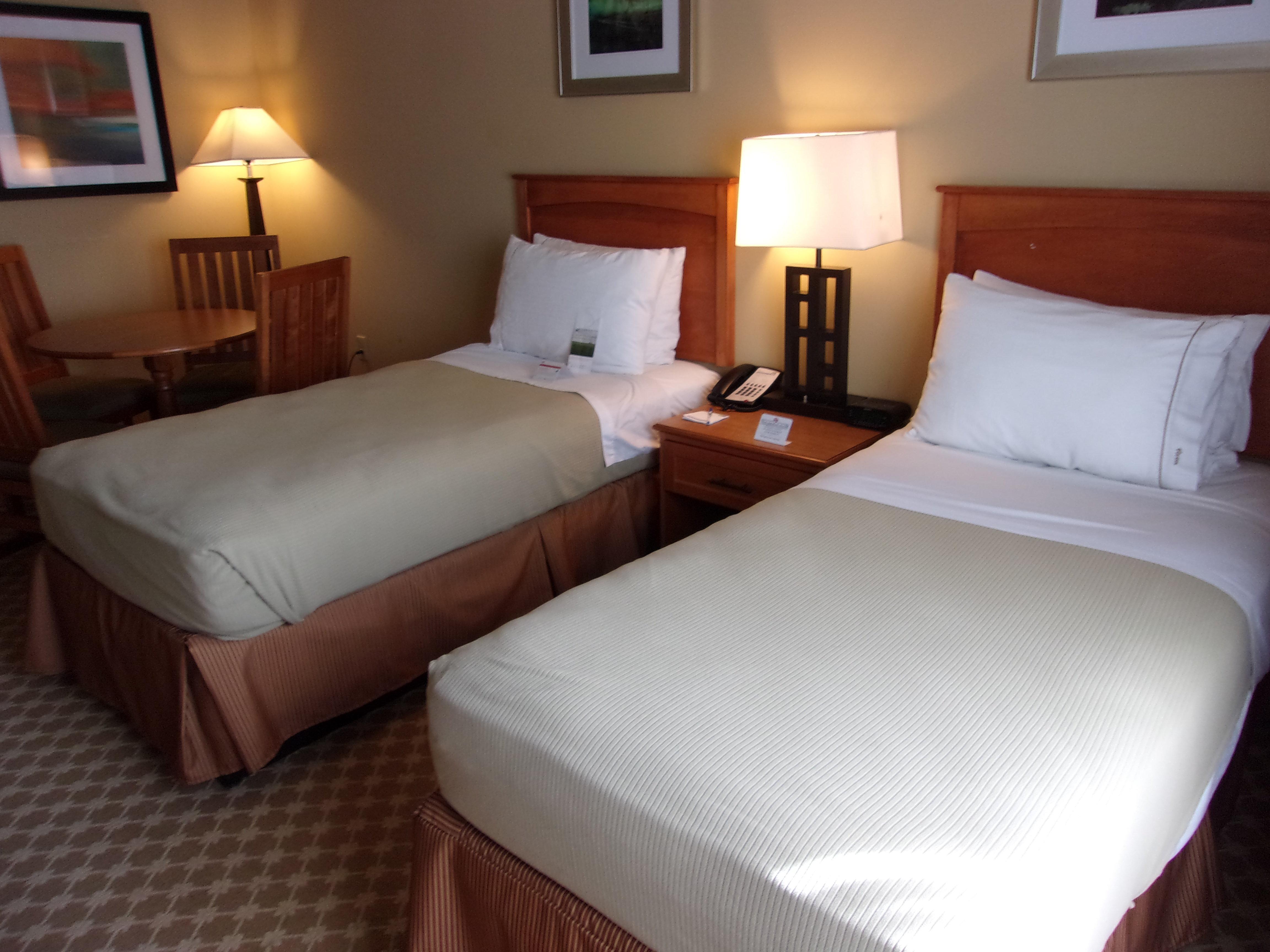 Holiday Inn Express Hotel & Suites Chicago West Roselle By Ihg Buitenkant foto